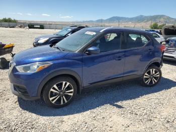  Salvage Nissan Kicks