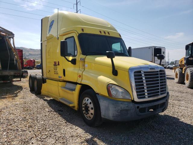  Salvage Freightliner Cascadia 1