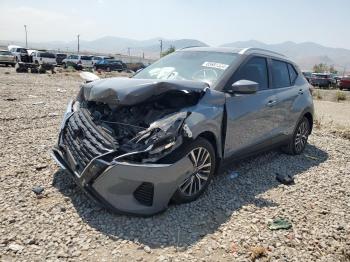  Salvage Nissan Kicks