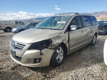  Salvage Volkswagen Routan