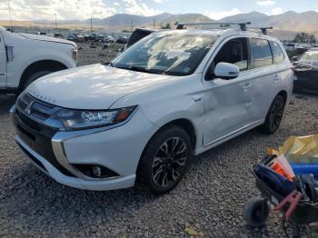  Salvage Mitsubishi Outlander