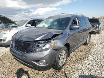  Salvage Nissan Pathfinder