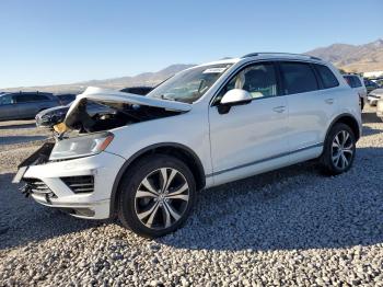  Salvage Volkswagen Touareg