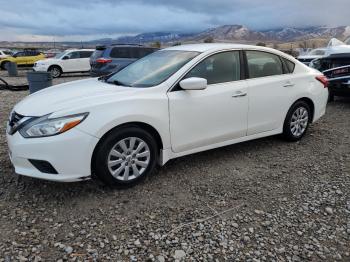  Salvage Nissan Altima