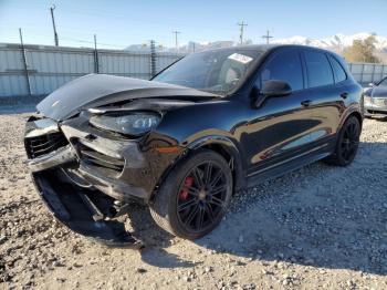  Salvage Porsche Cayenne