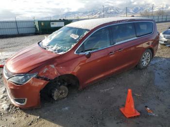  Salvage Chrysler Pacifica