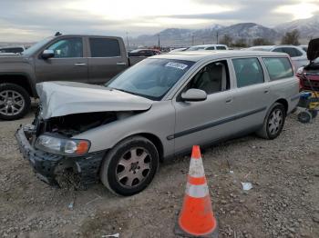  Salvage Volvo V70