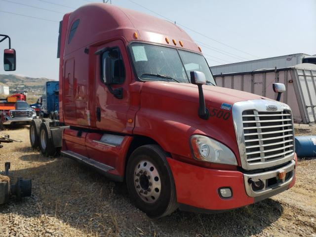  Salvage Freightliner Cascadia 1