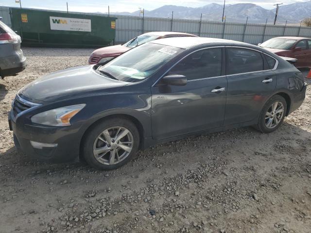  Salvage Nissan Altima