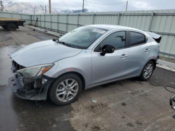  Salvage Toyota Yaris