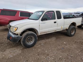  Salvage Toyota Tacoma