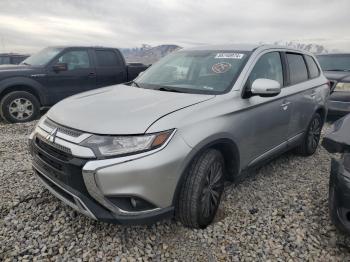  Salvage Mitsubishi Outlander