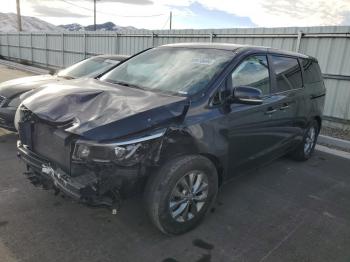  Salvage Kia Sedona