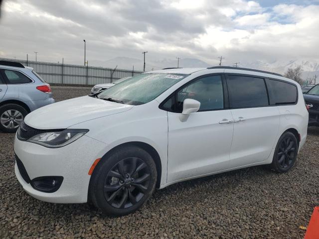  Salvage Chrysler Pacifica