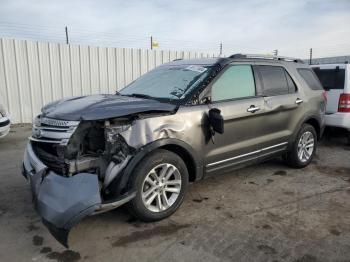  Salvage Ford Explorer