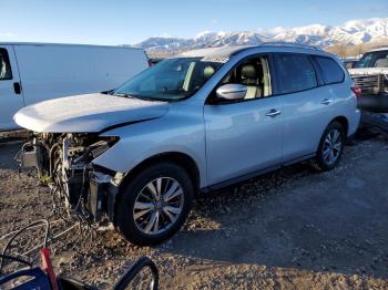  Salvage Nissan Pathfinder