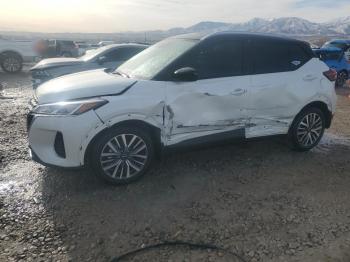  Salvage Nissan Kicks