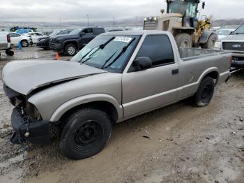  Salvage Chevrolet S-10