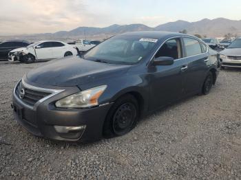  Salvage Nissan Altima