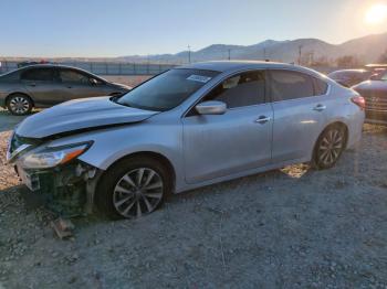  Salvage Nissan Altima