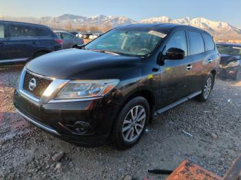  Salvage Nissan Pathfinder