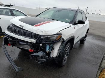  Salvage Jeep Compass