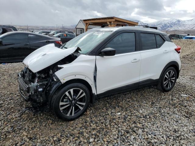  Salvage Nissan Kicks