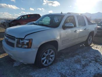  Salvage Chevrolet Avalanche