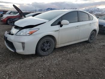  Salvage Toyota Prius