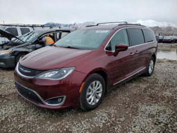  Salvage Chrysler Pacifica