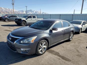  Salvage Nissan Altima