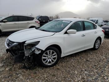  Salvage Nissan Altima