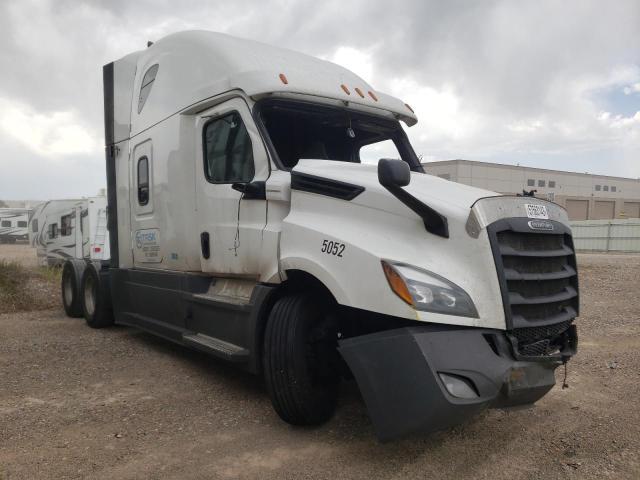  Salvage Freightliner Cascadia 1