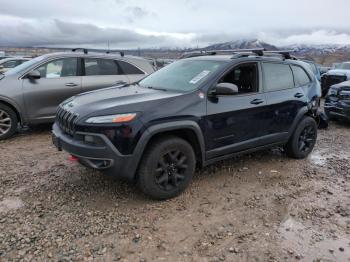  Salvage Jeep Cherokee