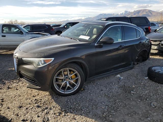  Salvage Alfa Romeo Stelvio