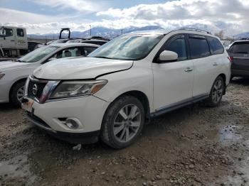  Salvage Nissan Pathfinder