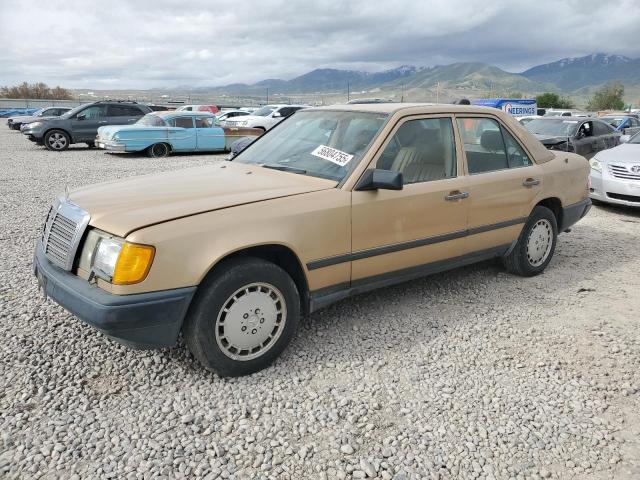  Salvage Mercedes-Benz 300-Class