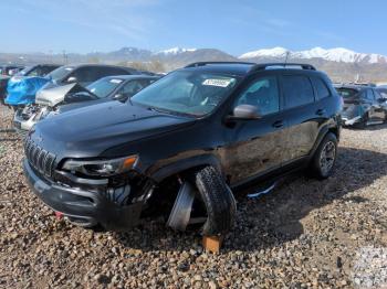  Salvage Jeep Cherokee