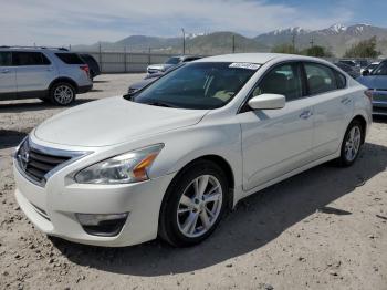  Salvage Nissan Altima
