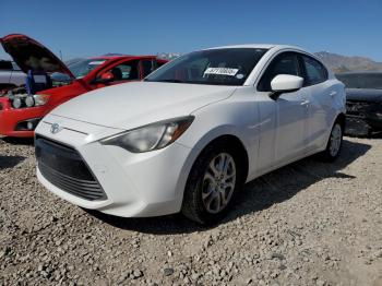  Salvage Toyota Yaris
