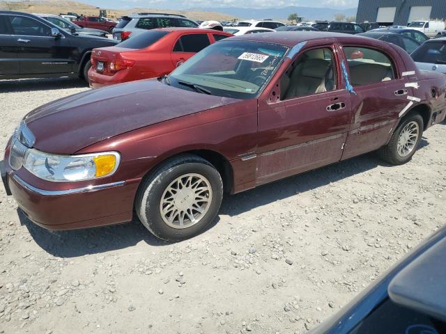  Salvage Lincoln Towncar