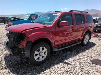  Salvage Nissan Pathfinder