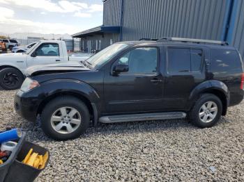  Salvage Nissan Pathfinder