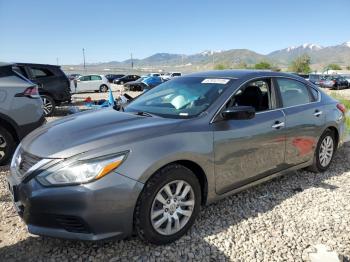  Salvage Nissan Altima