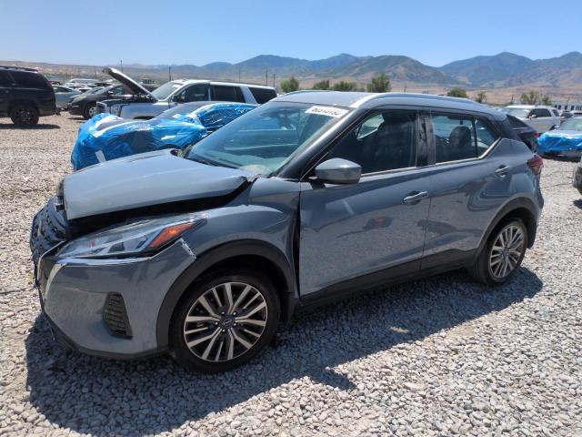  Salvage Nissan Kicks
