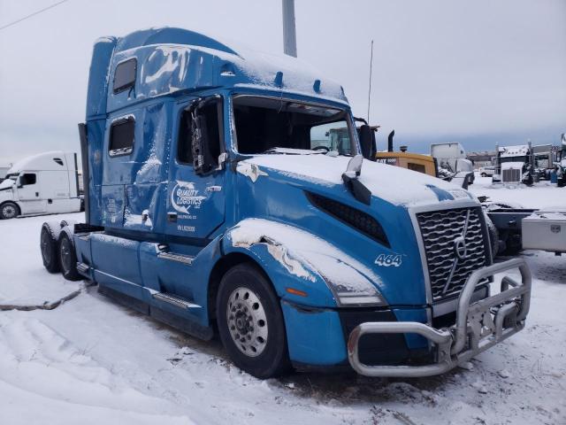  Salvage Volvo Vn