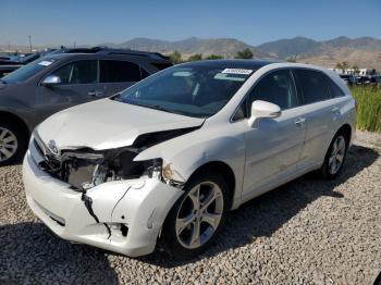  Salvage Toyota Venza