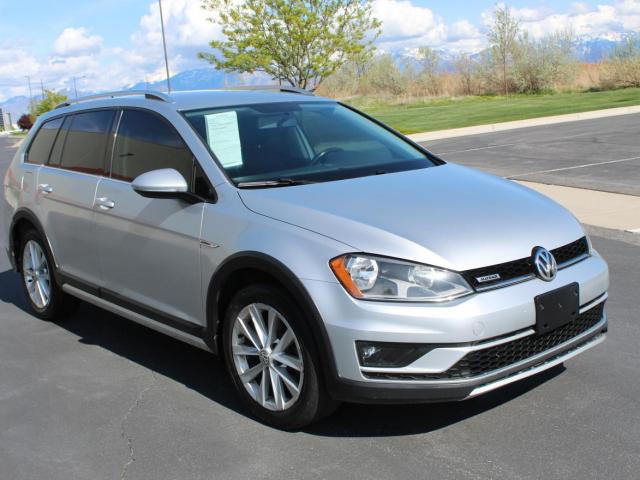  Salvage Volkswagen Golf