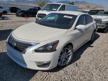  Salvage Nissan Altima