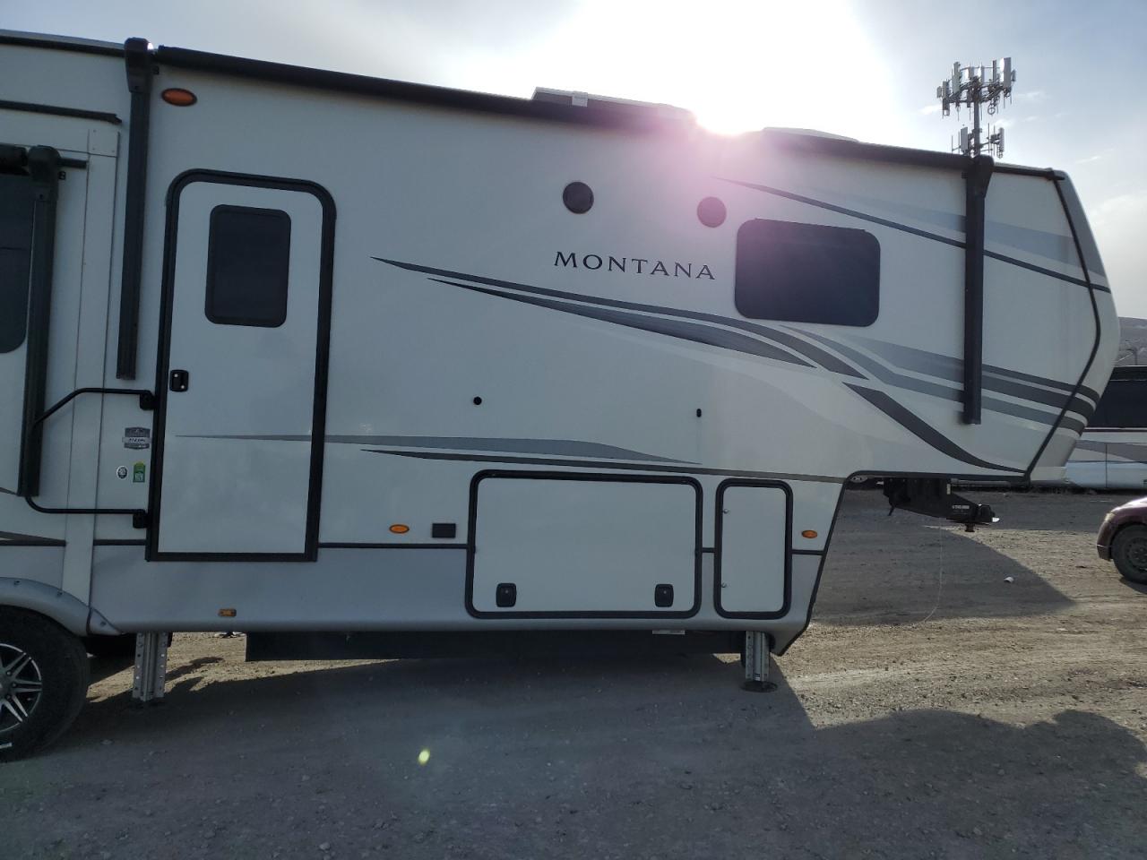 Keystone Montana 31 Image 6